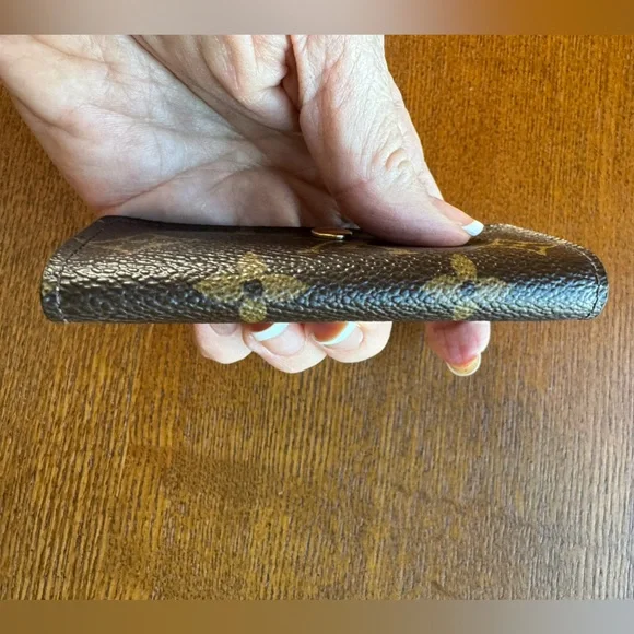 LOUIS VUITTON Monogram Limited Edition Interior Pattern 4 Ring Key Holder W/COA - Picture 8 of 14